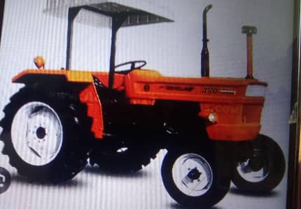 TRACTOR FOR SELL