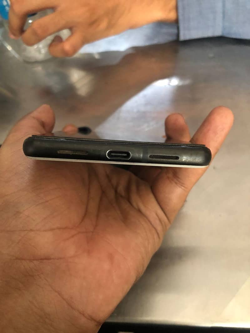 Google Pixel 6 4