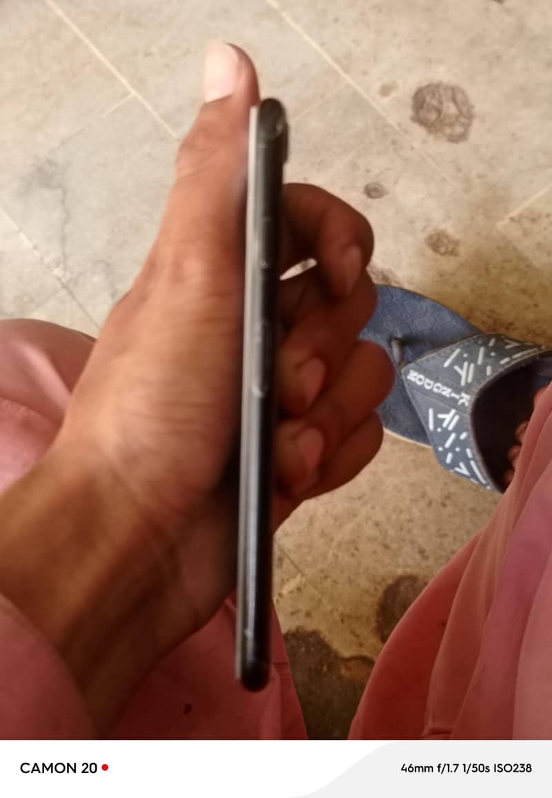 Apple iPhone 7 0