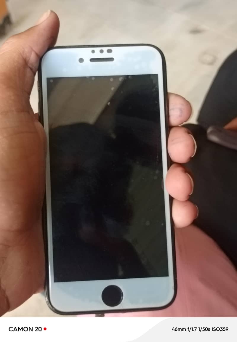 Apple iPhone 7 2