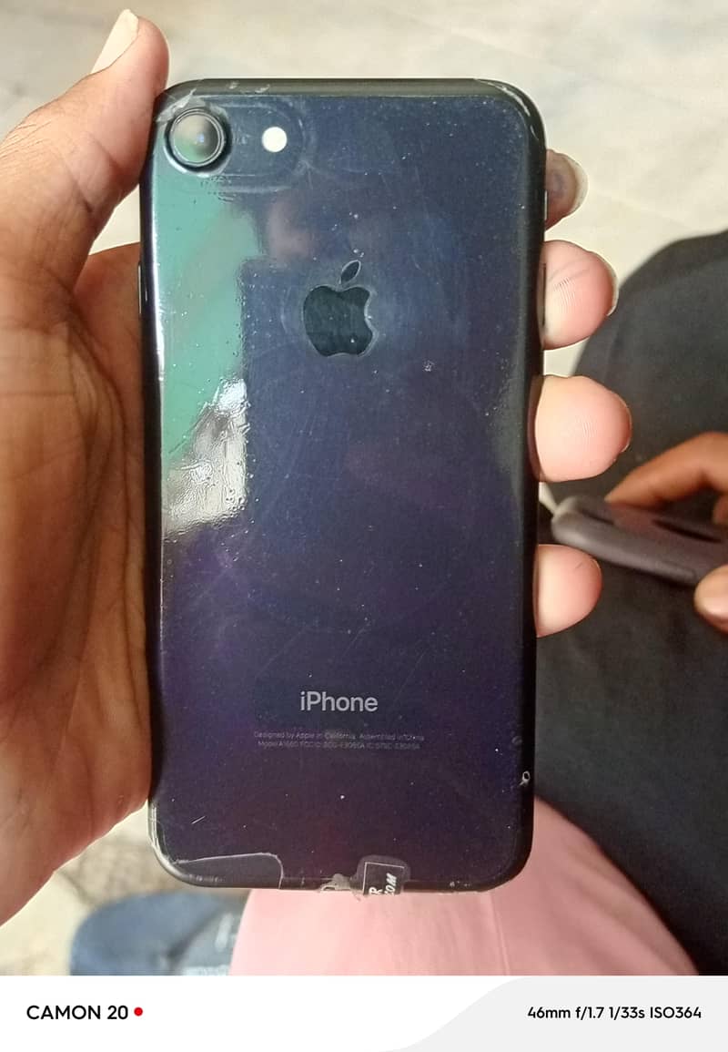 Apple iPhone 7 3