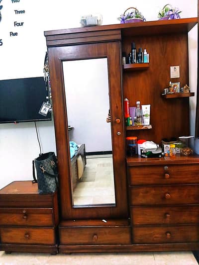 Dressing table with two side tables (wooden)