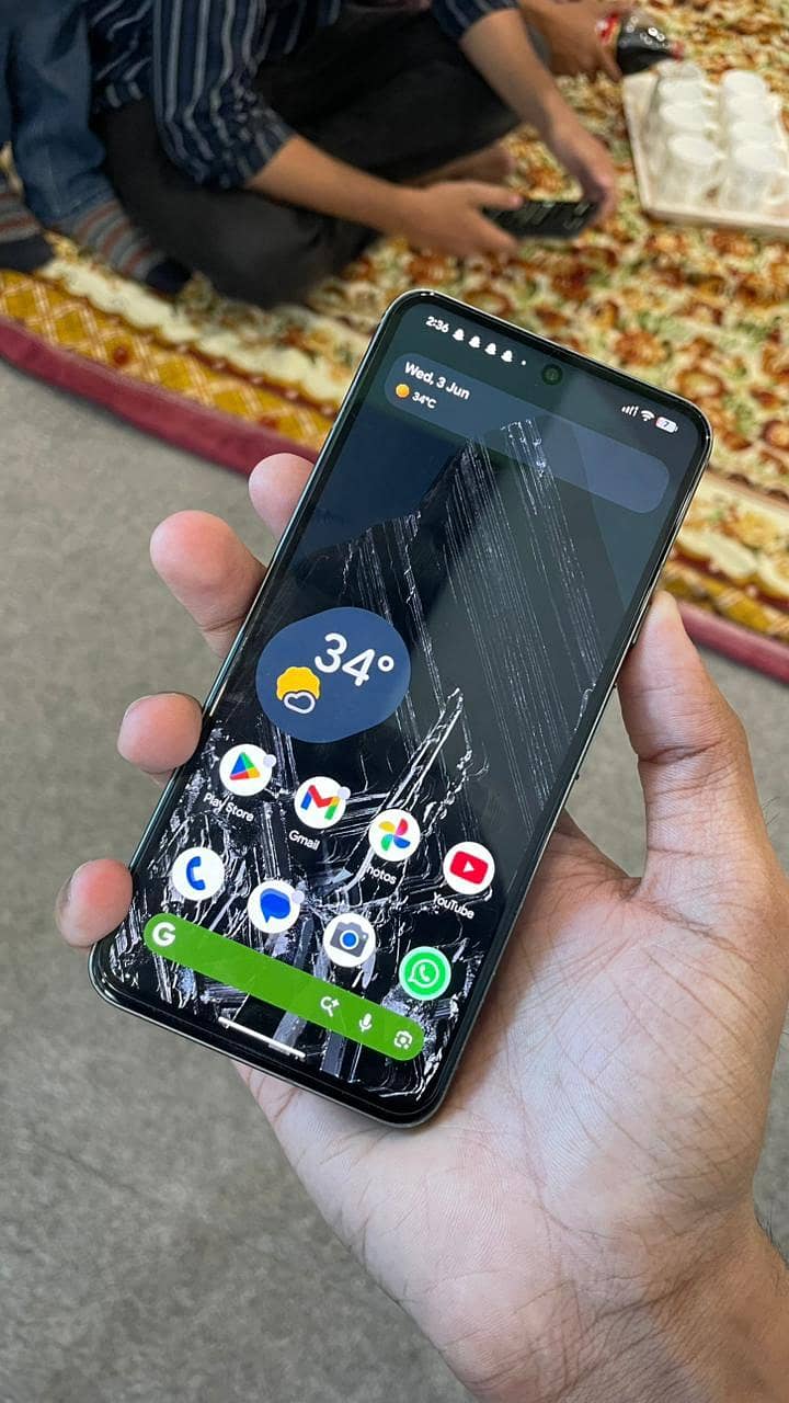 Google Pixel 8 6