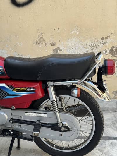 CG 125