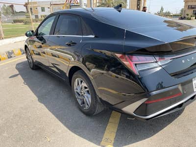 Hyundai Elantra 2025