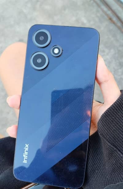 Infinix Hot 30 Play
