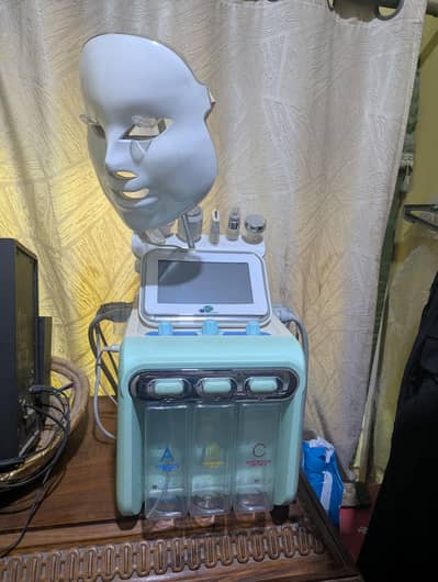 Hydera facial machine