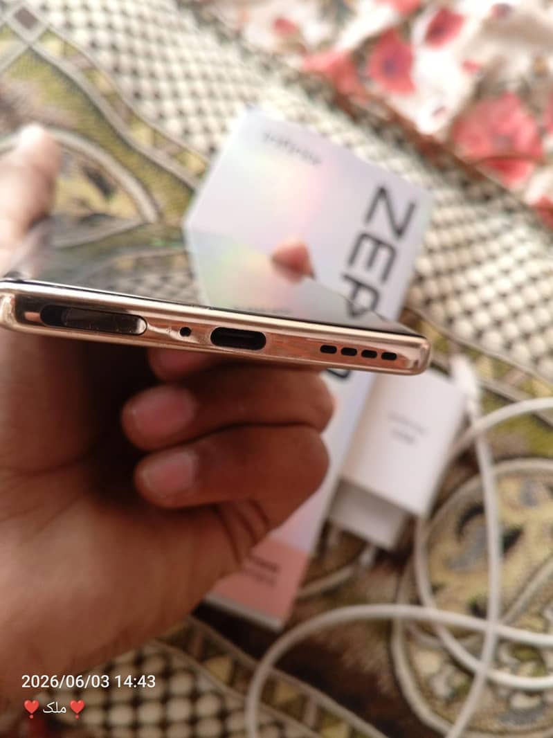 Infinix Zero 30 3