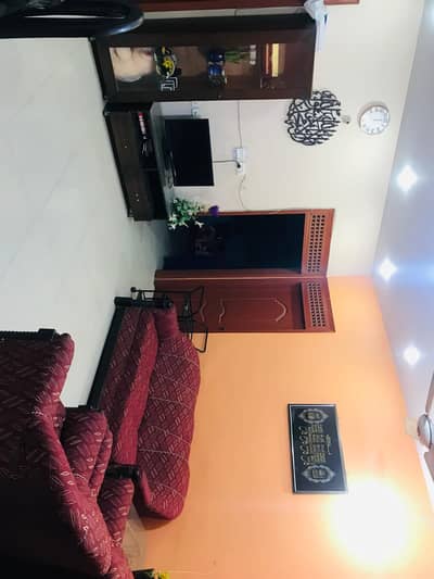 Rent office 400 sqfeet Nipa chowrangi mezzanine floor Rashid minhas road