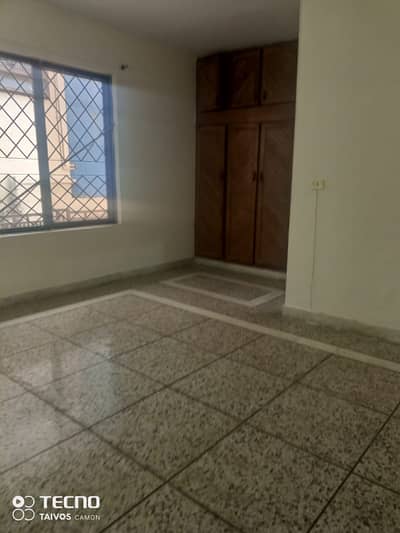 Upar portion for rent in F11 sector