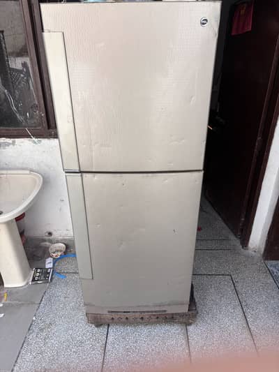 Pel Full size fridge Refrigerator ok Frige farige for sale
