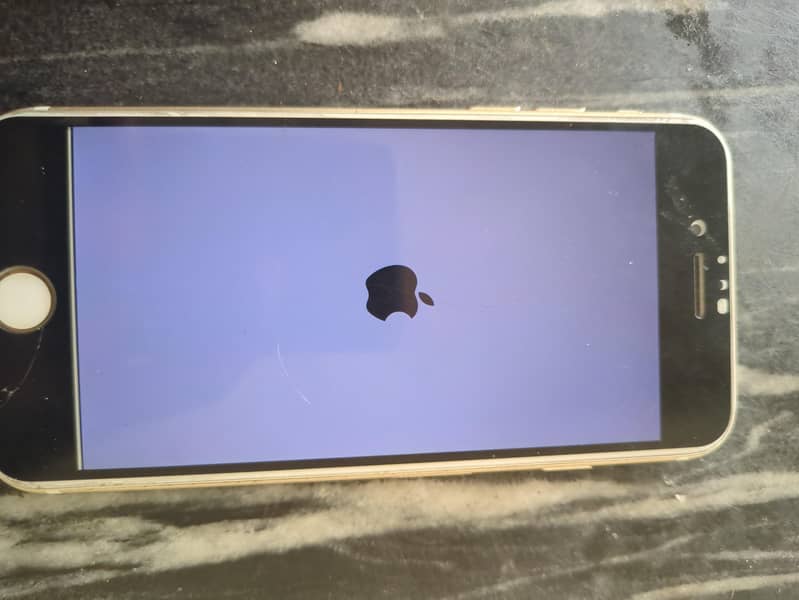 Apple iPhone 7 1