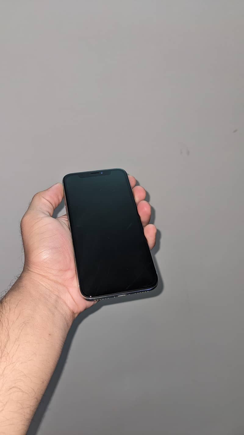 Apple iPhone X 5