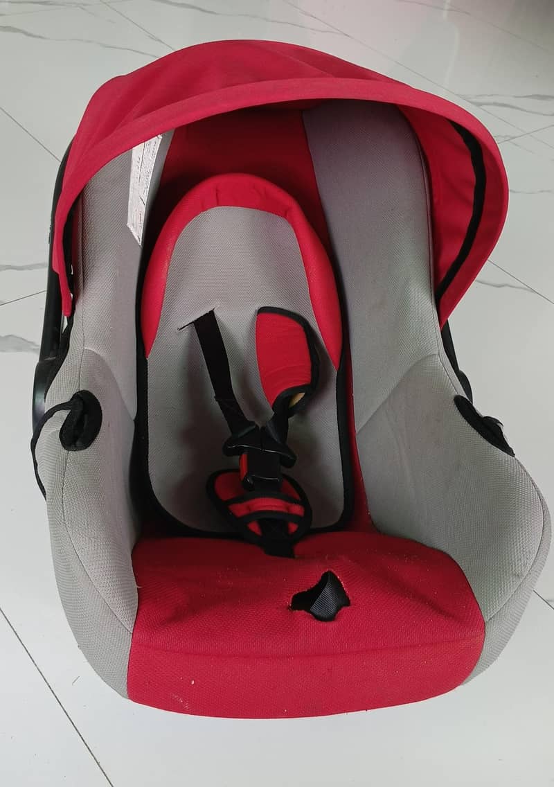 Solid Carry Cot & Carry Cot 0