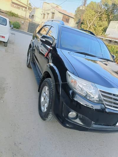 Toyota Fortuner V 2014