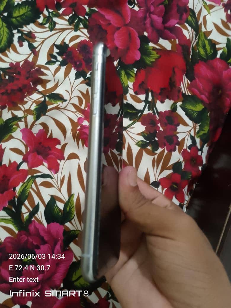 Apple iPhone X 2