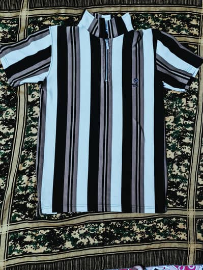lined shirt