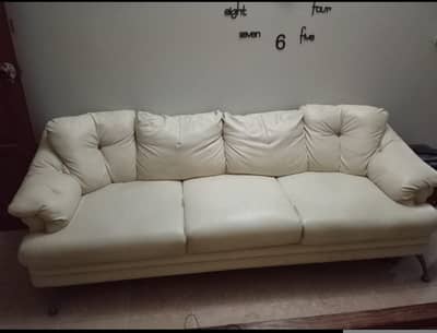 7 seater. . 25000 urgent sale