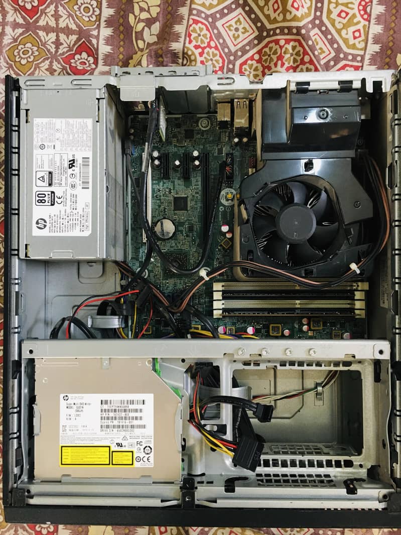 2 computers hen pc cpu 1