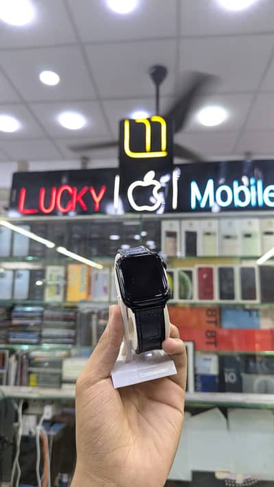 Apple watch 8 45mm with box 10/9 condition / apple watch / series 8