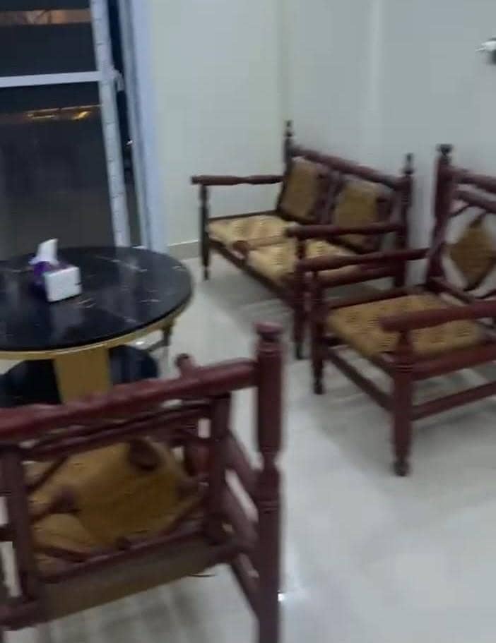 SIindhi sofa 1