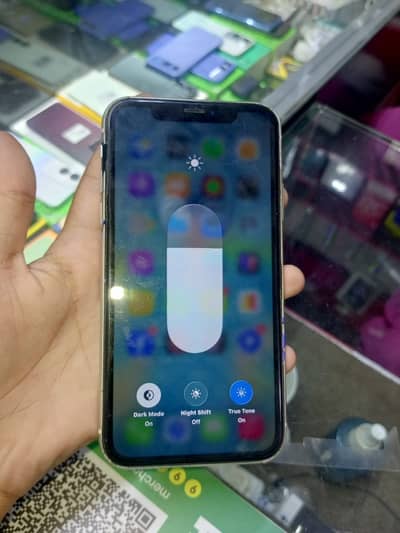 iPhone 11 sim time
