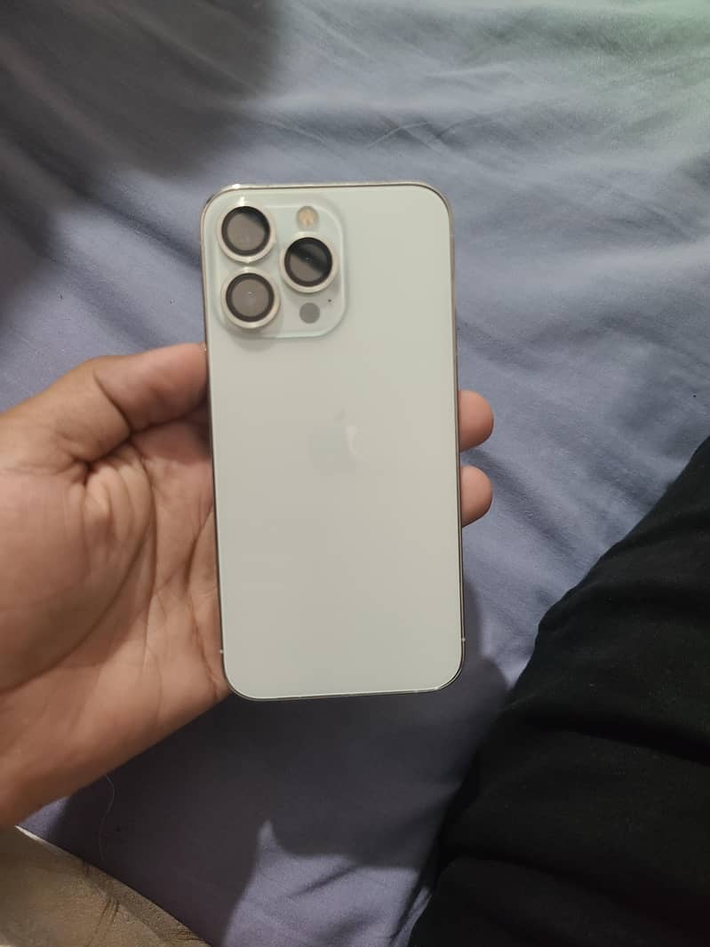 Apple iPhone 13 Pro 6