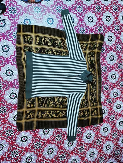 lined shirt