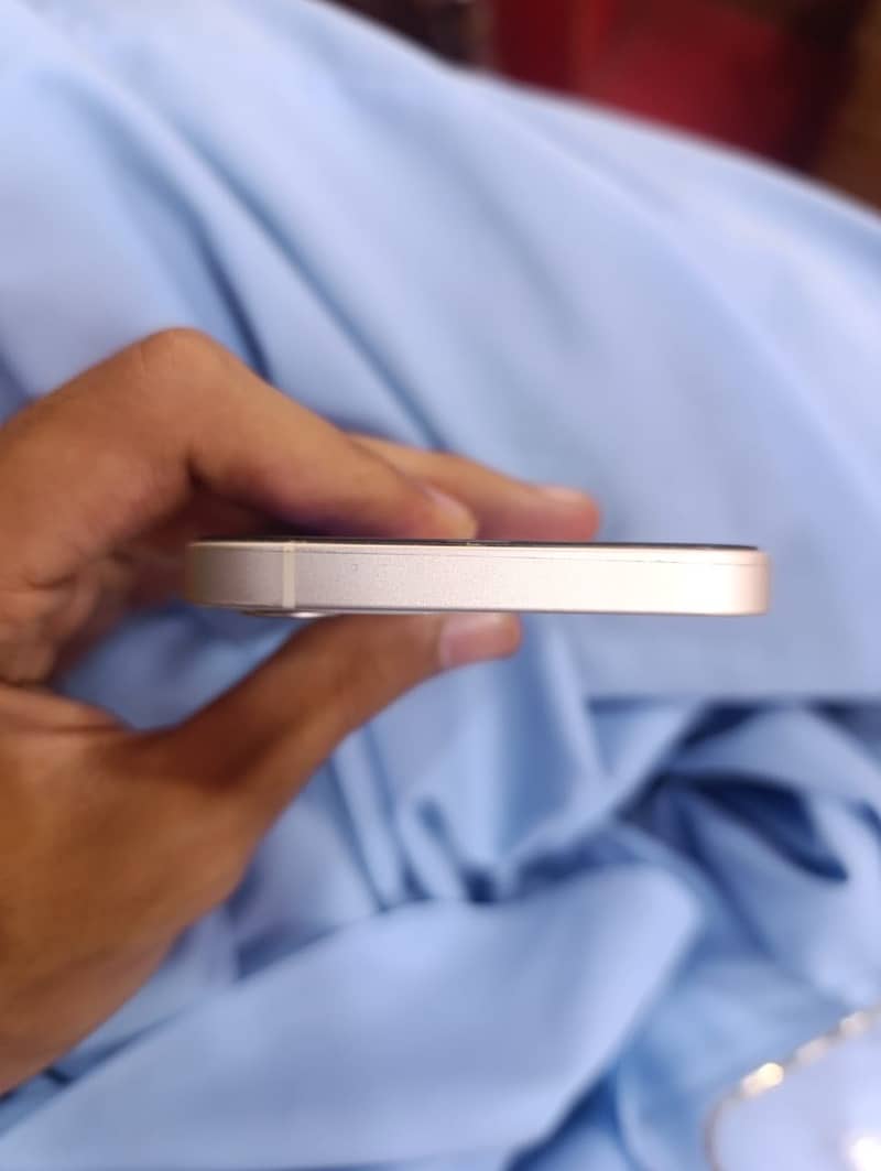 Apple iPhone 12 1
