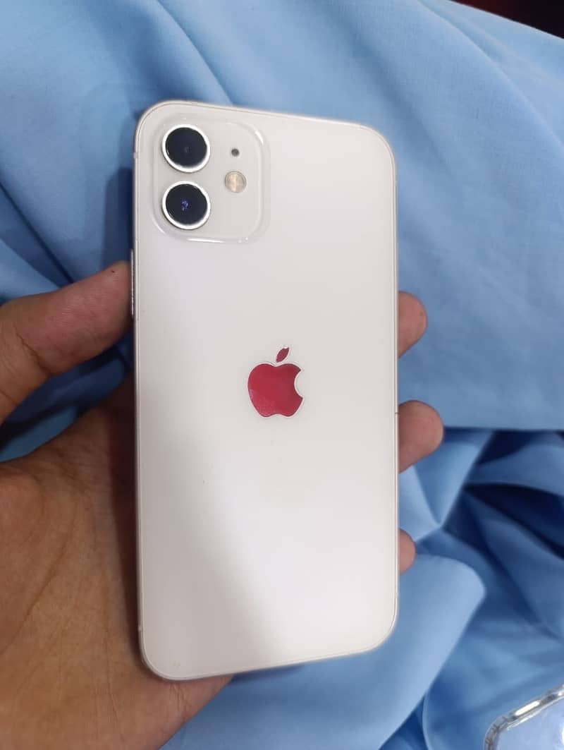 Apple iPhone 12 3