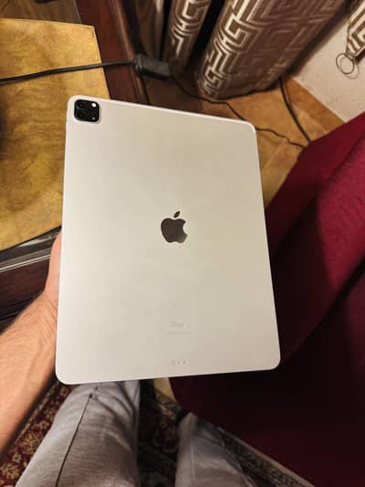 iPad Pro 12.9 inch 5th generation  (M1 chip) 256gb