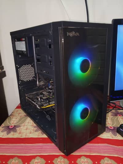 "Custom Gaming PC (Core i7 + GTX 650)".