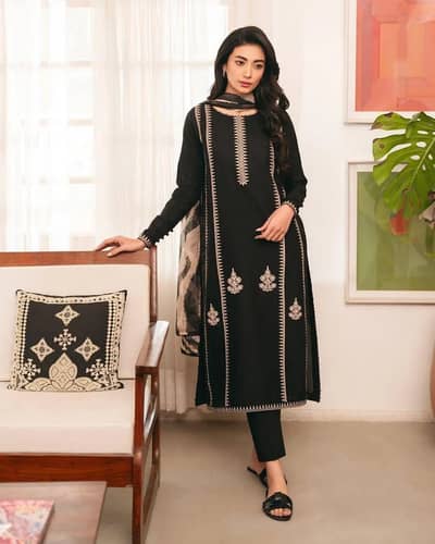 Black Embroidered Lawn 3Pcs set for woman