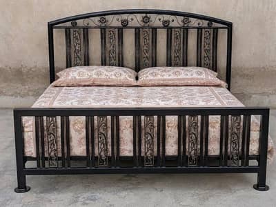 King Size Iron Bed without foam