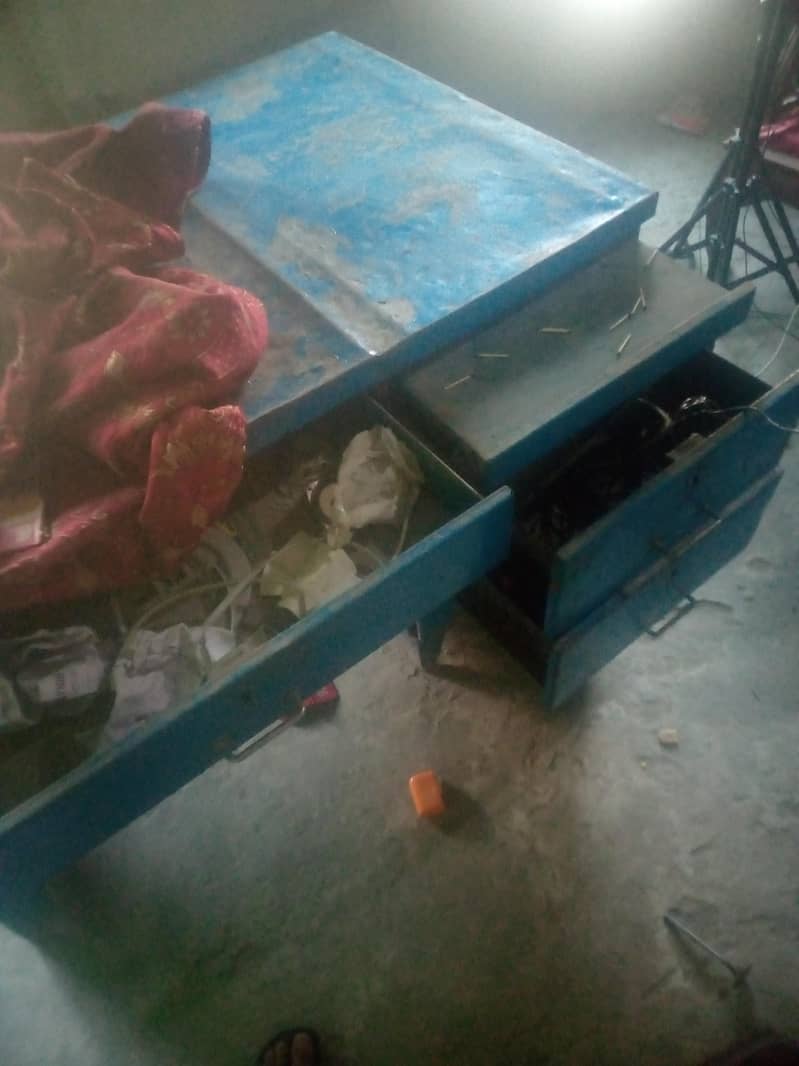 computer table 0
