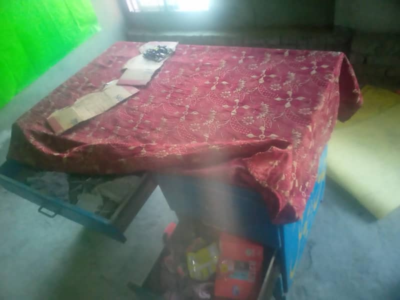 computer table 3