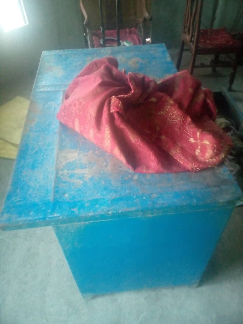 computer table 4