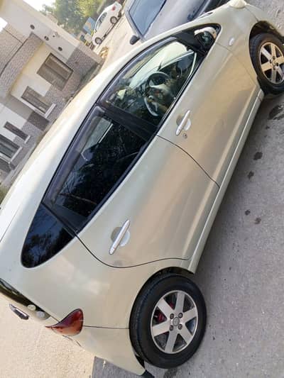 Daihatsu Sonica 2013