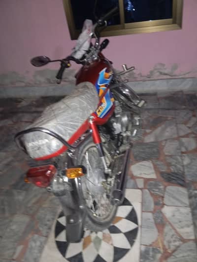 CD. 70  2026. Model