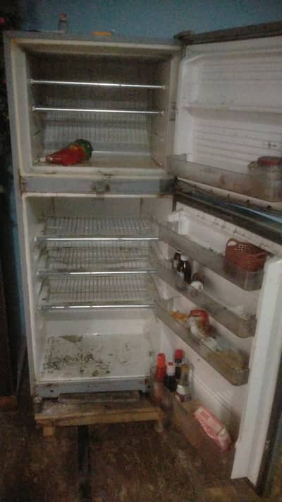 Dawlance fridge is in good condition
