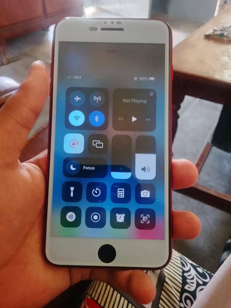 Apple iPhone 8 Plus 5