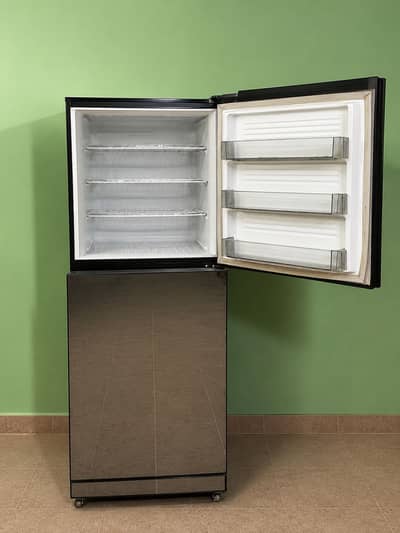 Urgent sale pel fridge