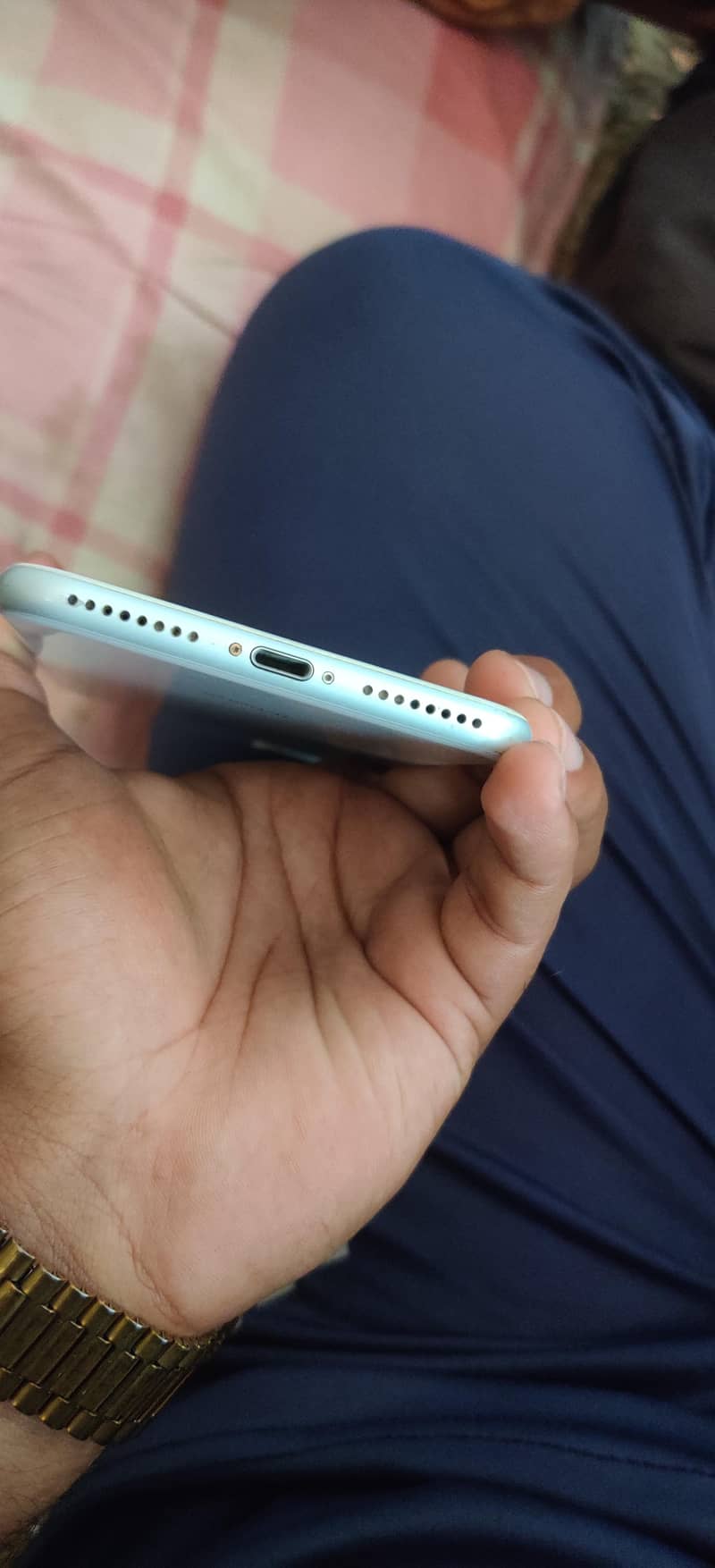 Apple iPhone 8 Plus 3