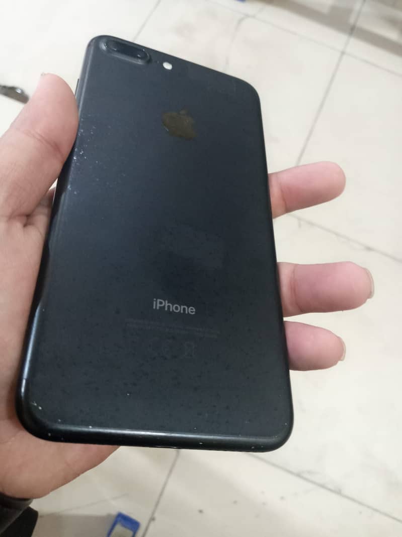 Apple iPhone 7 Plus 4