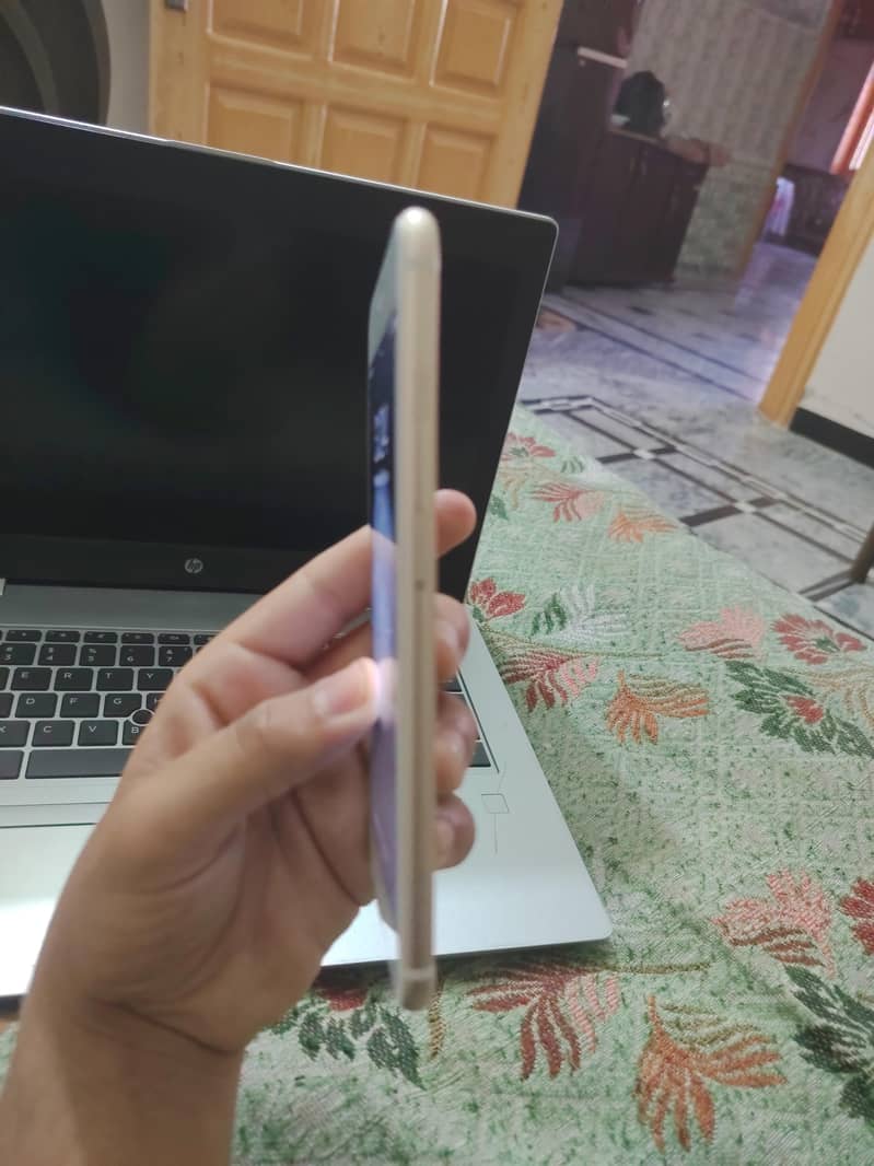 Apple iPhone 6 Plus 3