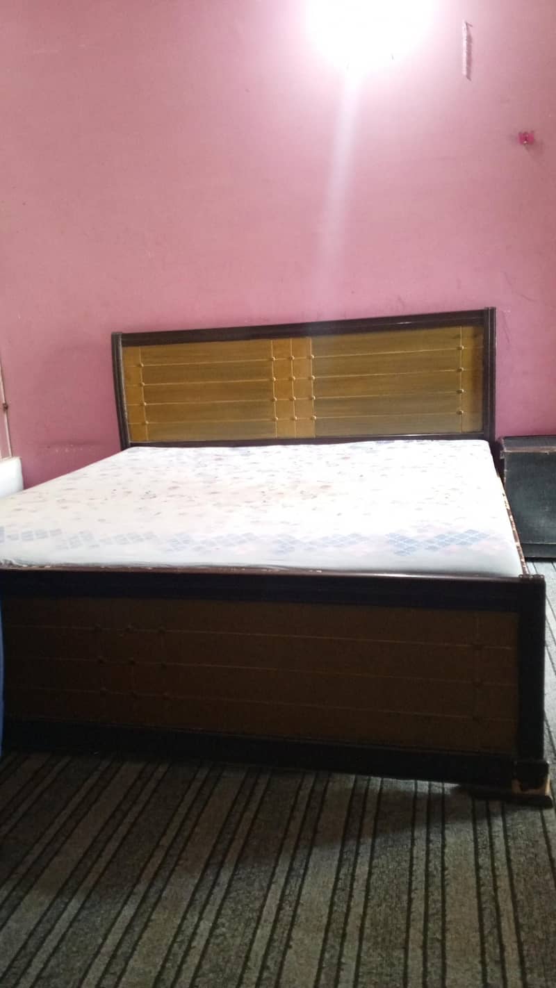 Solid Wooden Queen Size Bed 0