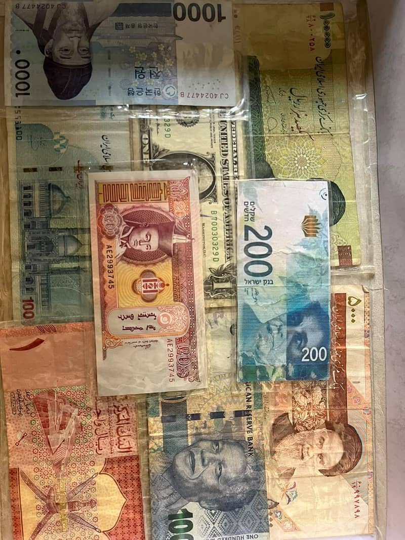 different counterys notes available 2
