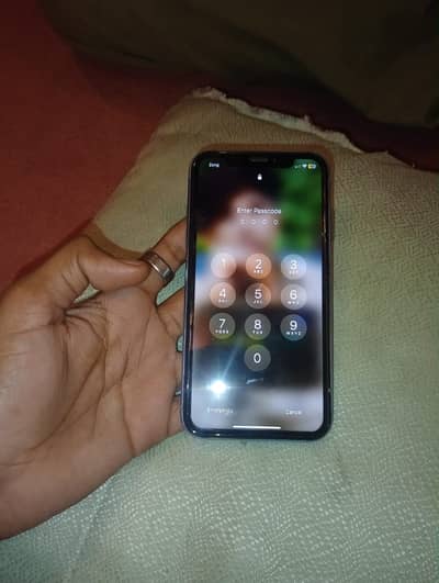 Apple iPhone XR