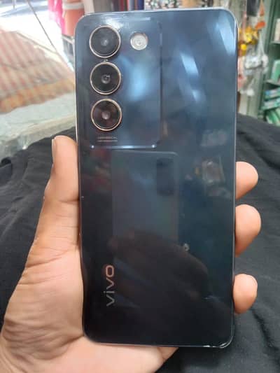 Vivo Y100