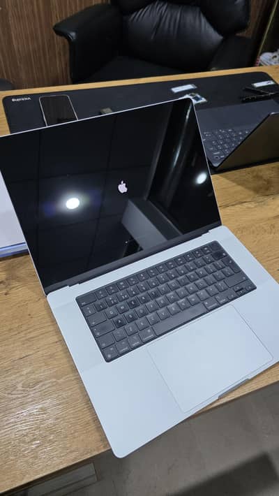 Macbook Pro M3 Pro 36GB DDR5 RAM 1TB SSD A++ Grade